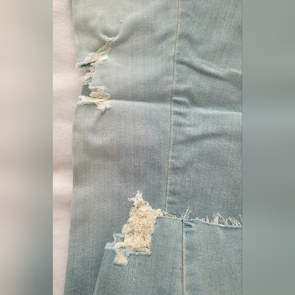 NWT Universal Thread Womens Plus Size Light Wash Distressed Raw Hem Skinny Jeans - Picture 5 of 16